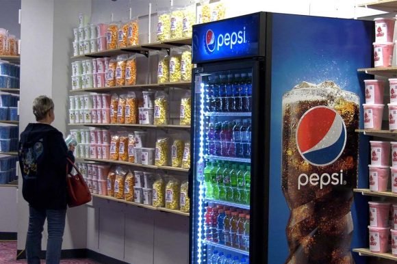 Mrs. and Mr. Cotton Candy Fun Zone Opens in Clarksville’s Green Tree Mall