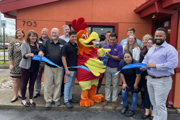 Carali’s Holds Ribbon Cutting for New Clarksville Location