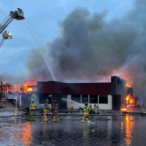 Firefighters Battle Blaze at Clarksville’s Roosters Restaurant