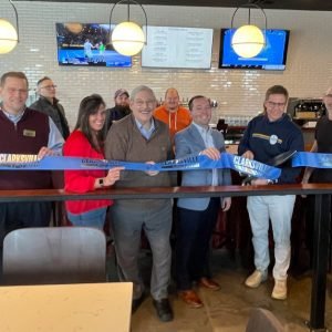 TEN20 Craft Brewery Celebrates Ribbon Cutting in South Clarksville