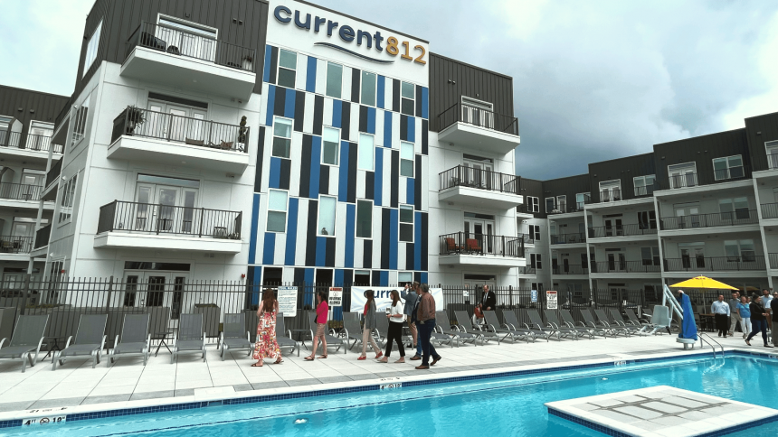 Current812 Celebrates Ribbon-Cutting in Downtown Clarksville